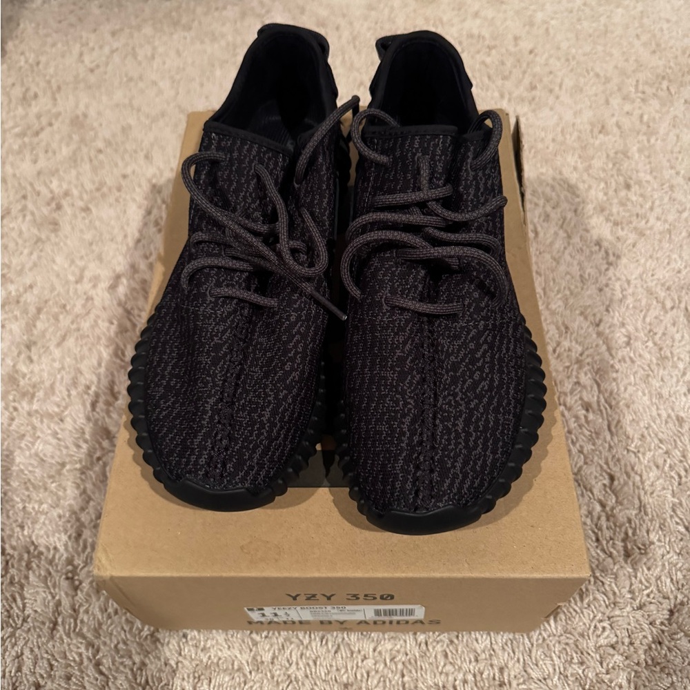 Yeezy 350 pirate black 2023